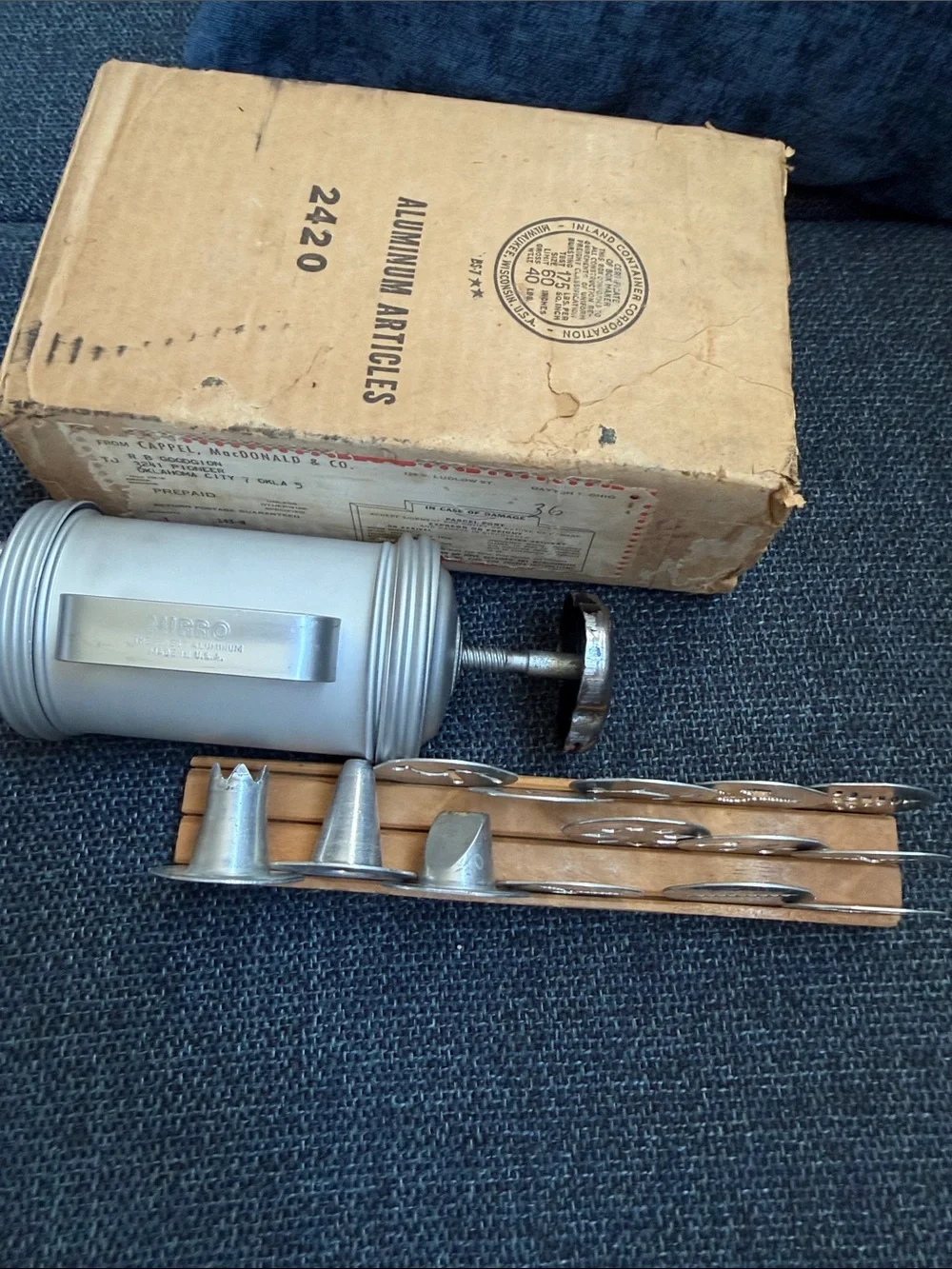Vintage Mirro Aluminum Cookie Press 14 attachments original box